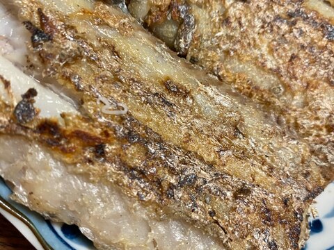 フライパンで太刀魚のバターオリーブオイル焼き